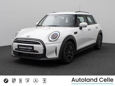 Gebraucht Mini Cooper Classic 136 PS (100 kW) 2023 Nanuq whitec6aschwarz Kleinwagen