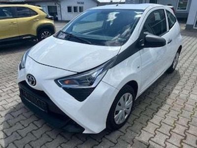 Usata Toyota Aygo 72 CV (52 kW) 2019 Bianco Utilitaria