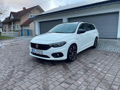 Weiß Gebraucht 2019 Fiat Tipo S Kombi | 13.300 € (Etwas zu teuer)