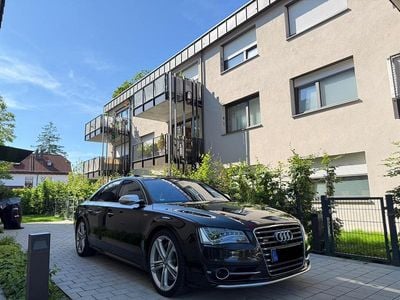 Audi S8