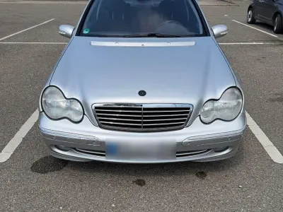Gebraucht Mercedes C240 Avantgarde 170 PS (125 kW) 2002 Silber Limousine