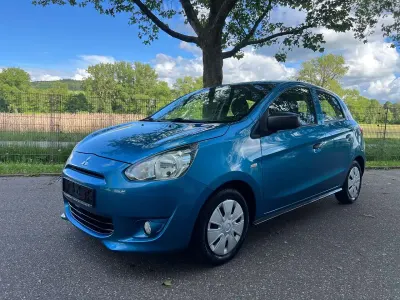 Gebraucht Mitsubishi Space Star 71 PS (52 kW) 2015 Blau Limousine