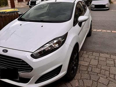 Gebraucht Ford Fiesta SYNC Edition 82 PS (60 kW) 2013 Weiß Kleinwagen
