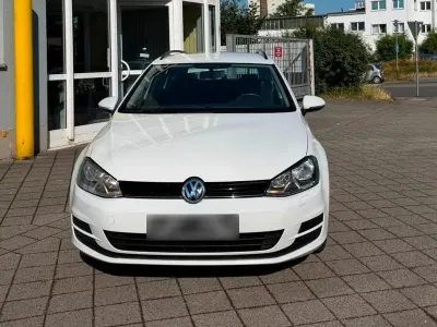 Gebraucht VW Golf VII 110 PS (80 kW) 2015 Weiß Kombi