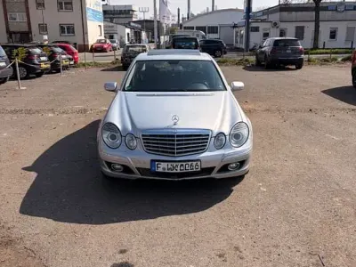 Używany Mercedes E280 Elegance 190 KM (139 kW) 2007 Srebrny Sedan/Limuzyna