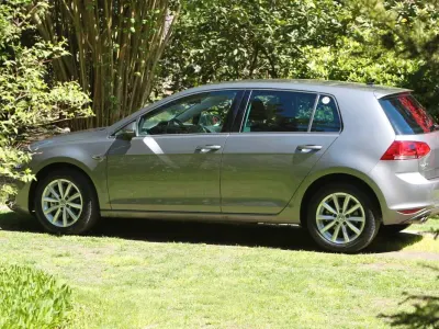 Używany VW Golf VII LOUNGE 125 KM (91 kW) 2015 Szary Sedan/Limuzyna