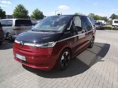 Second-hand VW Multivan Style 150 CP (110 kW) 2025 Roșu Monovolum