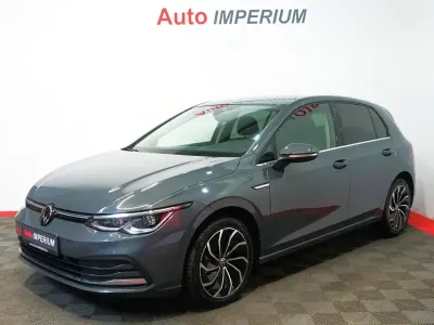 Gebraucht VW Golf VIII Style 131 PS (96 kW) 2023 Grau Limousine