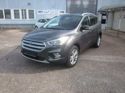 Usata Ford Kuga Titanium 179 CV (131 kW) 2019 Grigio SUV
