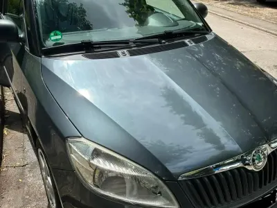 Gebraucht Skoda Fabia 60 PS (44 kW) 2010 Grau Limousine