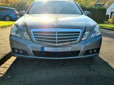 Mercedes E200