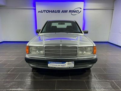 Gebraucht Mercedes 190 122 PS (89 kW) 1993 Silber metallic Limousine