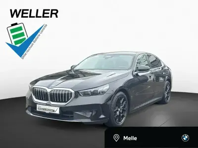 Second-hand BMW 550e Comfort Edition 489 CP (359 kW) 2024 Negru Berlinǎ