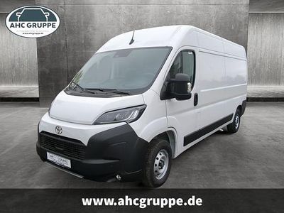 Weiss Gebraucht 2024 Toyota Proace Van / Kleinbus | 37.990 € (Teuer)