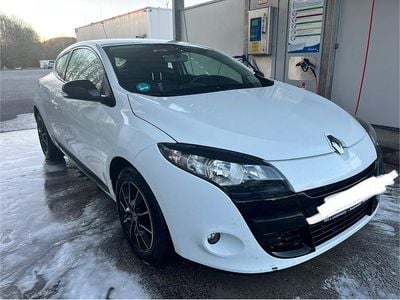 Second-hand Renault Mégane Coupé 110 CP (80 kW) 2010 Alb Coupe