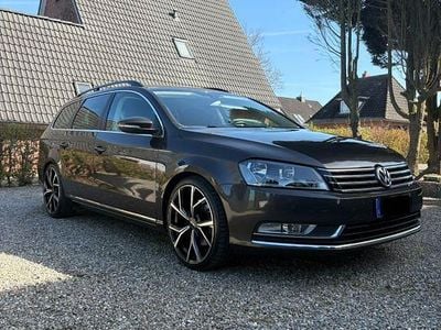 Usata VW Passat Comfortline 140 CV (102 kW) 2012 Marrone Station wagon
