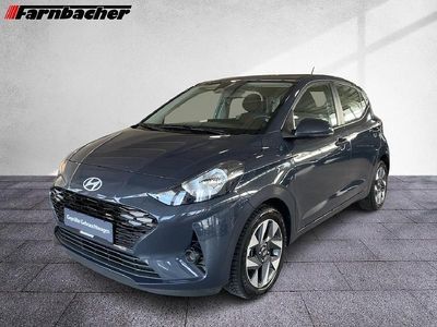 Gebraucht Hyundai i10 Trend 79 PS (58 kW) 2024 Aurora grey / met Kleinwagen