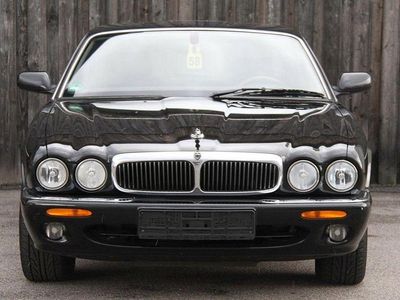 Schwarz metallic Gebraucht 2000 Jaguar XJ Executive Limousine | 19.999 €
