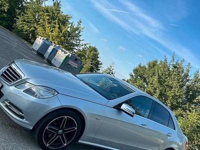 Gebraucht Mercedes E300 231 PS (169 kW) 2010 Silber Limousine