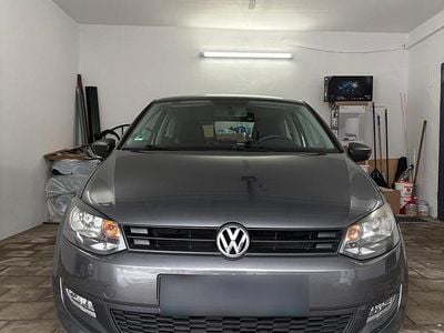 Gebraucht VW Polo 90 PS (66 kW) 2010 Grau Kleinwagen