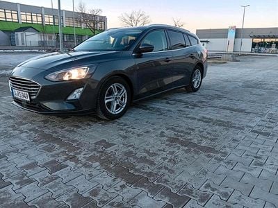 Grau Gebraucht 2019 Ford Focus Cool & Connect Kombi | 9.890 € (Guter Preis)