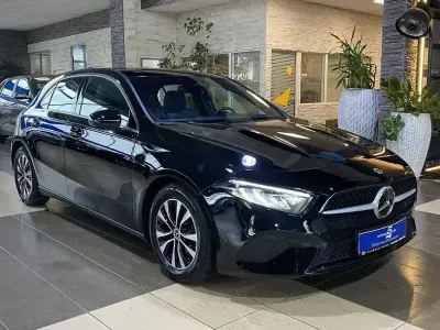 Second-hand Mercedes A180 136 CP (100 kW) 2024 Negru Berlinǎ