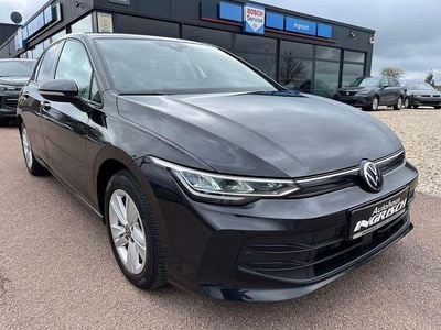 Gebraucht VW Golf VIII 150 PS (110 kW) 2025 Mythos black Limousine