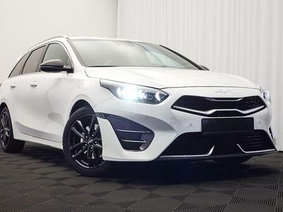 Weiß Gebraucht 2022 Kia Ceed Sportswagon GT-Line Kombi | 24.900 € (Etwas zu teuer)