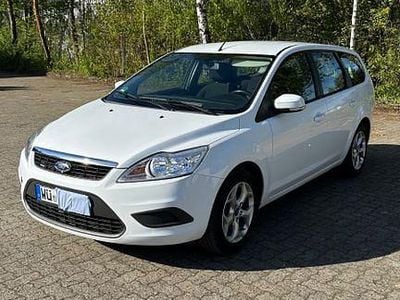 Usata Ford Focus Ambiente 90 CV (66 kW) 2009 Bianco Berlina