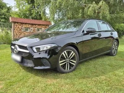 Gebraucht Mercedes A160 109 PS (80 kW) 2018 Schwarz Limousine