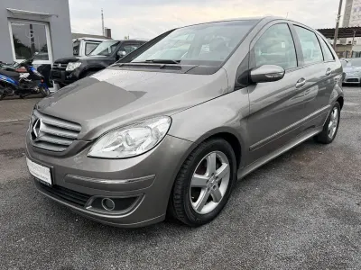 Gebraucht Mercedes B200 140 PS (102 kW) 2006 Grau Van / Kleinbus
