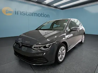 Gebraucht VW Golf VIII 131 PS (96 kW) 2023 Grau Kleinwagen