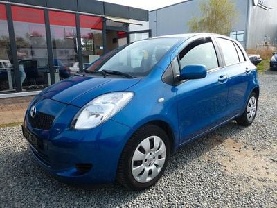 Usata Toyota Yaris Sol 87 CV (63 kW) 2006 Blu Utilitaria