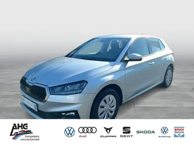 Gebraucht Skoda Fabia Ambition 95 PS (69 kW) 2023 Brillantsilber metallic Kleinwagen