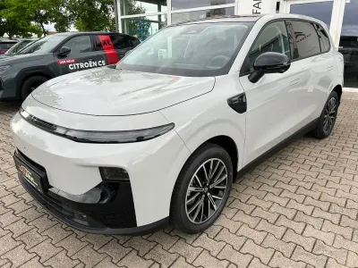 Neu Leapmotor B10 218 PS (160 kW) 2026 Grau SUV