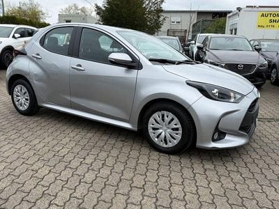Brugt Toyota Yaris Hybrid 92 HK (67 kW) 2021 Sølv Sedan