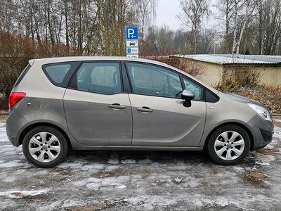 Gebraucht 2010 Opel Meriva Van / Kleinbus | 2.500 € (Guter Preis)