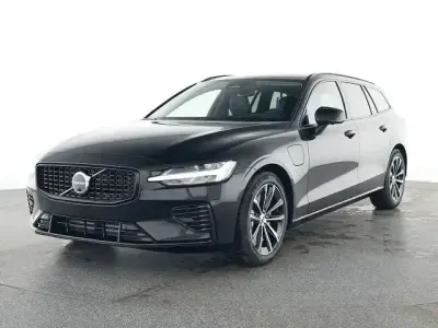 Gebraucht Volvo V60 Plus 310 PS (228 kW) 2025 Schwarz Kombi