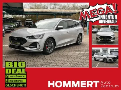 Gebraucht Ford Focus ST-Line X 125 PS (91 kW) 2023 Polarsilber metallic Kombi