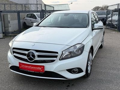Gebraucht Mercedes A180 Elegance 109 PS (80 kW) 2012 Weiß Limousine