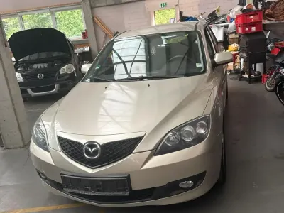 Gebraucht Mazda 3 105 PS (77 kW) 2007 Gold Limousine