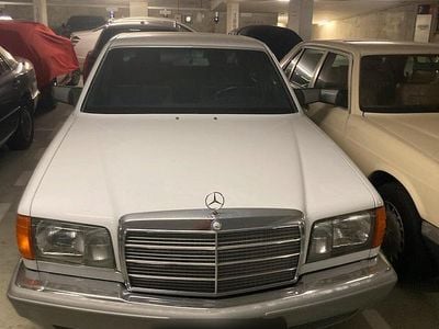 Usata Mercedes 560 242 CV (177 kW) 1987 Bianco Berlina