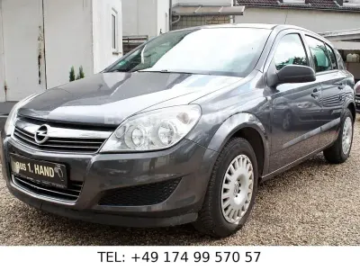 Gebraucht Opel Astra Selection 116 PS (85 kW) 2009 Karbongrau/technical grey Limousine