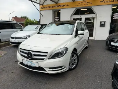 Gebraucht Mercedes B200 156 PS (114 kW) 2012 Weiß Van / Kleinbus