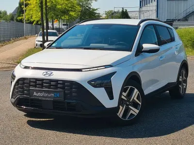 Gebraucht Hyundai Bayon Trend 101 PS (74 kW) 2023 Weiß SUV