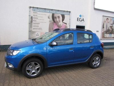 Blau Gebraucht 2017 Dacia Sandero Stepway SUV | 10.489 € (Fairer Preis)