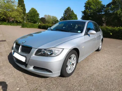 Gebraucht BMW 320 150 PS (110 kW) 2006 Grau Limousine