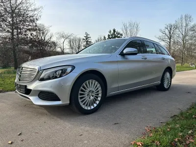 Używany Mercedes C250 Exclusive 204 KM (150 kW) 2015 Srebrny Kombi