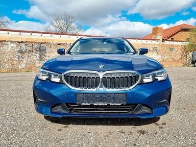 Second-hand BMW 318 Sport Line 150 CP (110 kW) 2021 Albastru Berlinǎ