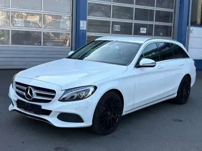 Gebraucht Mercedes C180 156 PS (114 kW) 2015 Weiß Limousine